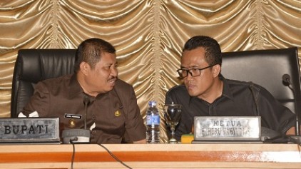 Bupati Amril Sampaikan Tiga Ranperda ke DPRD Bengkalis